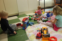 Keskiviikon Nappulakerhossa on pienille lapsille aina järjestetty rauhallinen leikkinurkkaus.