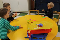 Keskiviikon Nappulakerhossa on alkamassa muovailuvahasta muovailu.